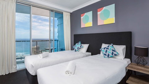 Holiday Holiday Chevron Renaissance - Hervey Bay Accommodation 5