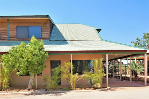 Ningaloo Breeze Villa 5 - Tourism Hervey Bay 3