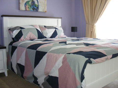 Numurkah Self Contained Apartments - Tourism Hervey Bay 6