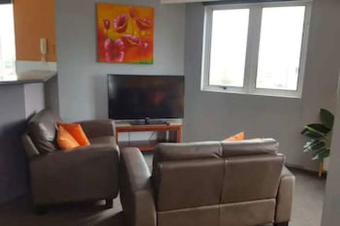 Affordable Unit Minutes To The Heart Of Surfers Paradise - Tourism Hervey Bay 0