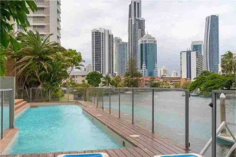 Affordable Unit Minutes To The Heart Of Surfers Paradise - Tourism Hervey Bay 3