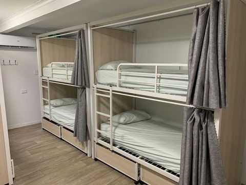 Mummas Hostel Surfers Paradise - Tourism Hervey Bay 1