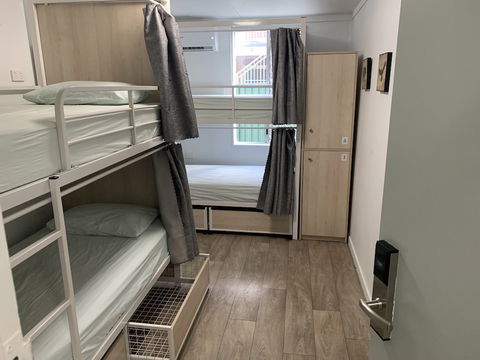 Mummas Hostel Surfers Paradise - Tourism Hervey Bay 0