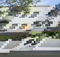 Contemporary Garden Apartment SINC1 - Tourism Hervey Bay