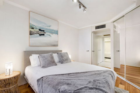 Modern 1 Bdrm In Vibrant Darlinghurst - PEL - Hervey Bay Accommodation 3
