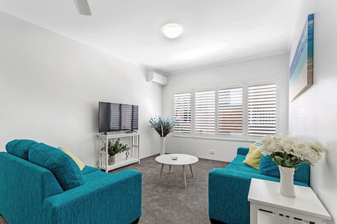 Zenith Unit 7 / 10 Messines Street - Hervey Bay Accommodation 3