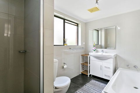 Bondi Bliss Lamrock - Hervey Bay Accommodation 0