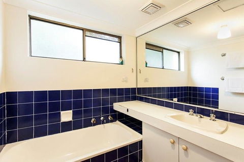 The Apartment Service RAND2 - Hervey Bay Accommodation 4