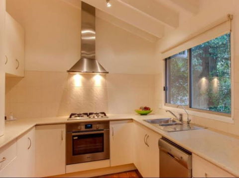 Wild Patch Retreat & Gourmet Chocolate Maker - Hervey Bay Accommodation 2