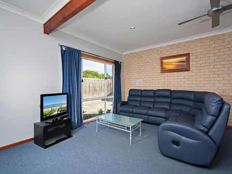 Portside, 2/6 Church Street - Hervey Bay Accommodation 6