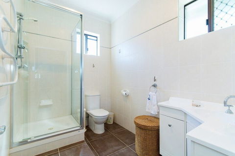 Magical Holiday Home Welsby Pde Bongaree - Hervey Bay Accommodation 4