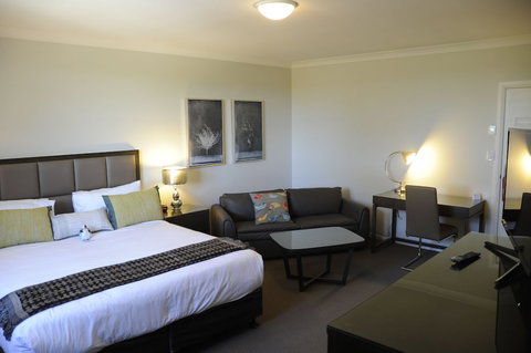 Riverside Oaks Golf Resort - Hervey Bay Accommodation 5