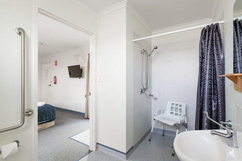 Tin Can Bay's Sleepy Lagoon Motel - Hervey Bay Accommodation 2