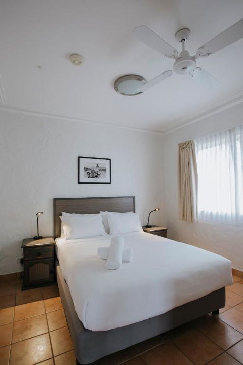 Canal Rocks Beachfront Apartments - Hervey Bay Accommodation 5