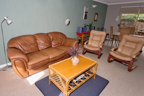 Dolphin Lodge - Hervey Bay Accommodation 5