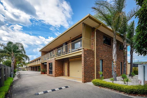 Allambi Holiday Apartments - Tourism Hervey Bay 1