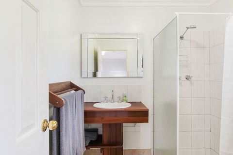 Shambhala Guesthouse - Hervey Bay Accommodation 3