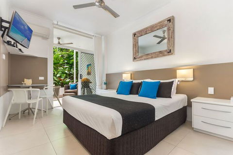 By The Sea Port Douglas - Hervey Bay Accommodation 3