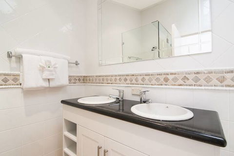 By The Sea Port Douglas - Hervey Bay Accommodation 4