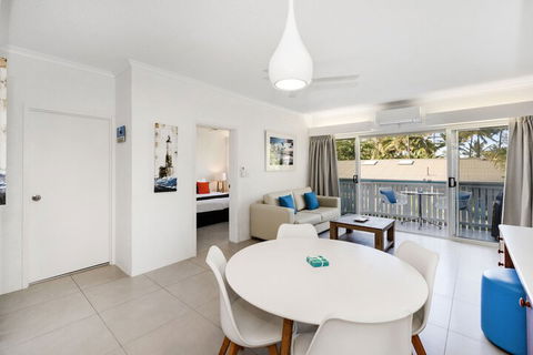 By The Sea Port Douglas - Hervey Bay Accommodation 5