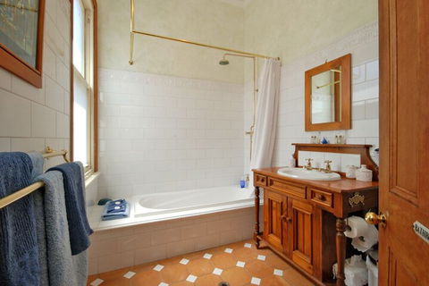 Above Bored Bed & Breakfast - Tourism Hervey Bay 6