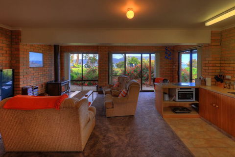 Sea Change Safety Cove - Hervey Bay Accommodation 3