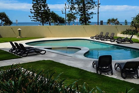 Zenith Ocean Front Apartments - Hervey Bay Accommodation 3