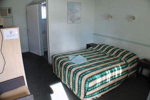 Lake Forbes Motel - Tourism Hervey Bay 6