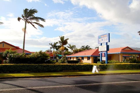 Yamba Twin Pines Motel - Tourism Hervey Bay 0