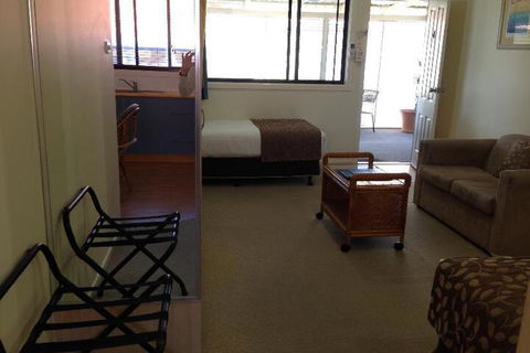 Surf Motel - Tourism Hervey Bay 7