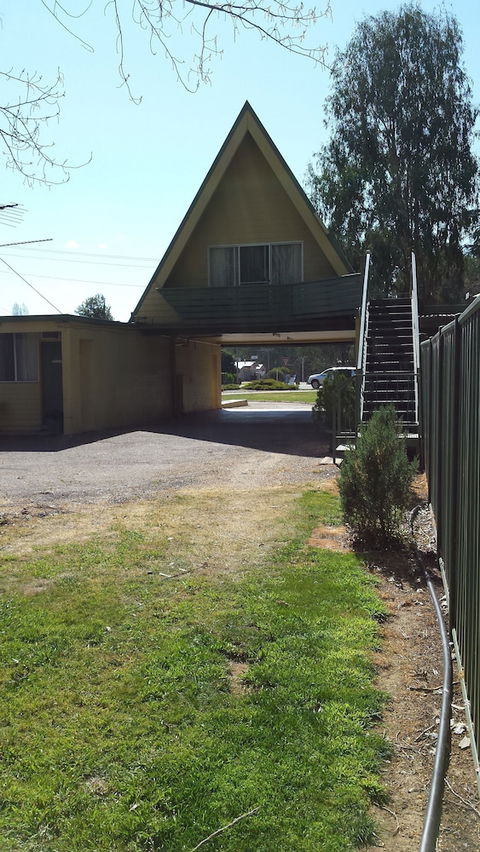 Millers Cottage Motel - Tourism Hervey Bay 1