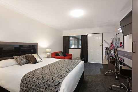 Alabaster Motor Inn Taree - Hervey Bay Accommodation 7