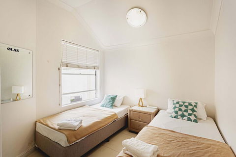 Manly Beach House - Tourism Hervey Bay 5