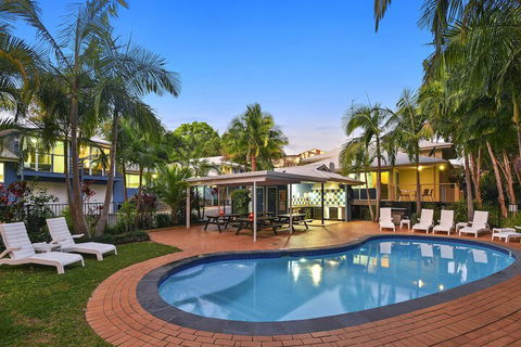 Flynns On Surf Beach Villas - Hervey Bay Accommodation 1