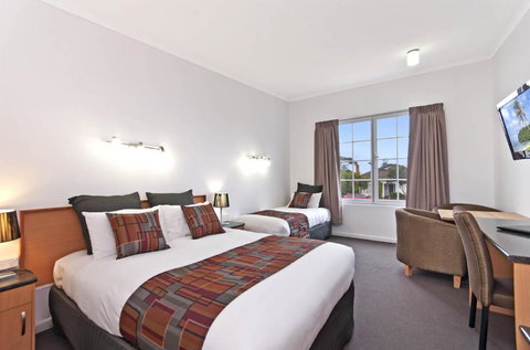 William Dutton Motel - Hervey Bay Accommodation 1