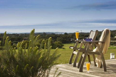 Lonsdale Views - Hervey Bay Accommodation 0