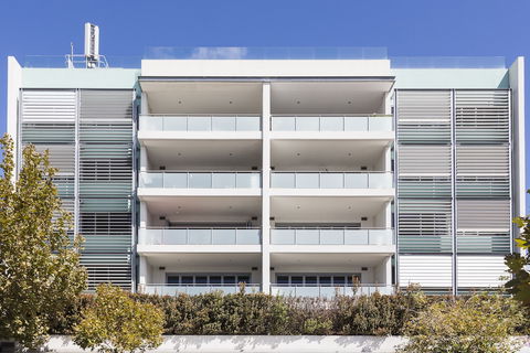 Gallery Serviced Apartments - Tourism Hervey Bay 0