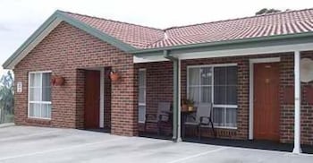 George Bass Motor Inn - Tourism Hervey Bay 1
