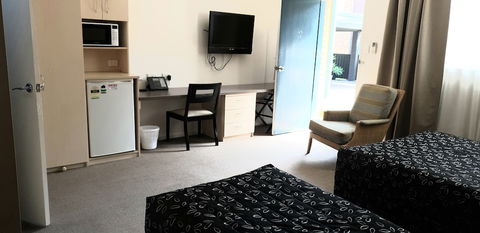 Elizabeth Motor Inn - Hervey Bay Accommodation 5
