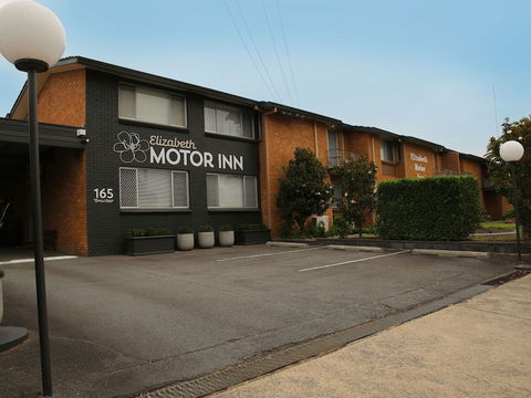 Elizabeth Motor Inn - Hervey Bay Accommodation 0