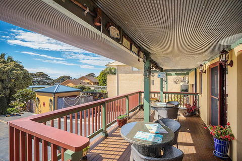 Anchors Aweigh Narooma - Hervey Bay Accommodation 1