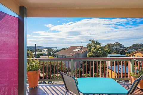 Anchors Aweigh Narooma - Hervey Bay Accommodation 2