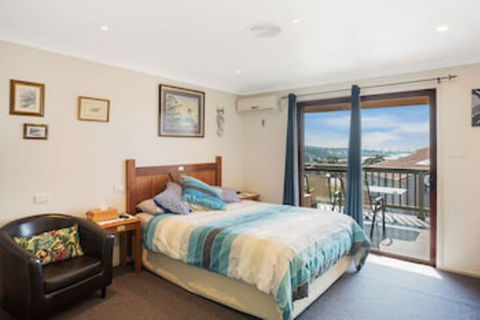 Anchors Aweigh Narooma - Hervey Bay Accommodation 0