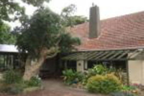 COLWYN HOUSE & STABLE COTTAGE B B - Hervey Bay Accommodation 0