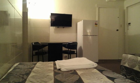 Avalon Motel - Hervey Bay Accommodation 2