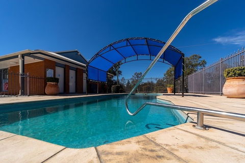 Albert Motel - Tourism Hervey Bay 0