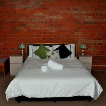 Merrijig Motor Inn Resort - Hervey Bay Accommodation 2