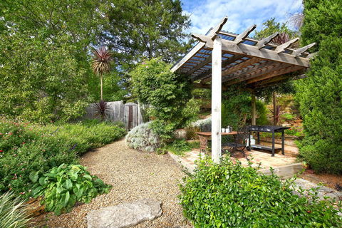 Hills Havens Cottages - Tourism Hervey Bay 2