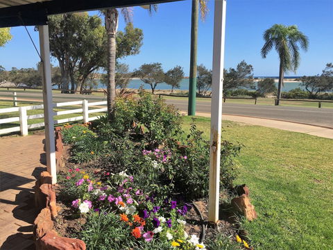 Kalbarri Seafront Villas - Hervey Bay Accommodation 0