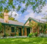Laurel Cottage - Hervey Bay Accommodation